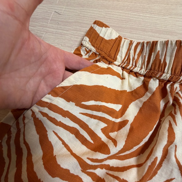 Quiksilver Zebra Print Shorts M Elastic Waist Boho Summer Casual Orange - Picture 12 of 14